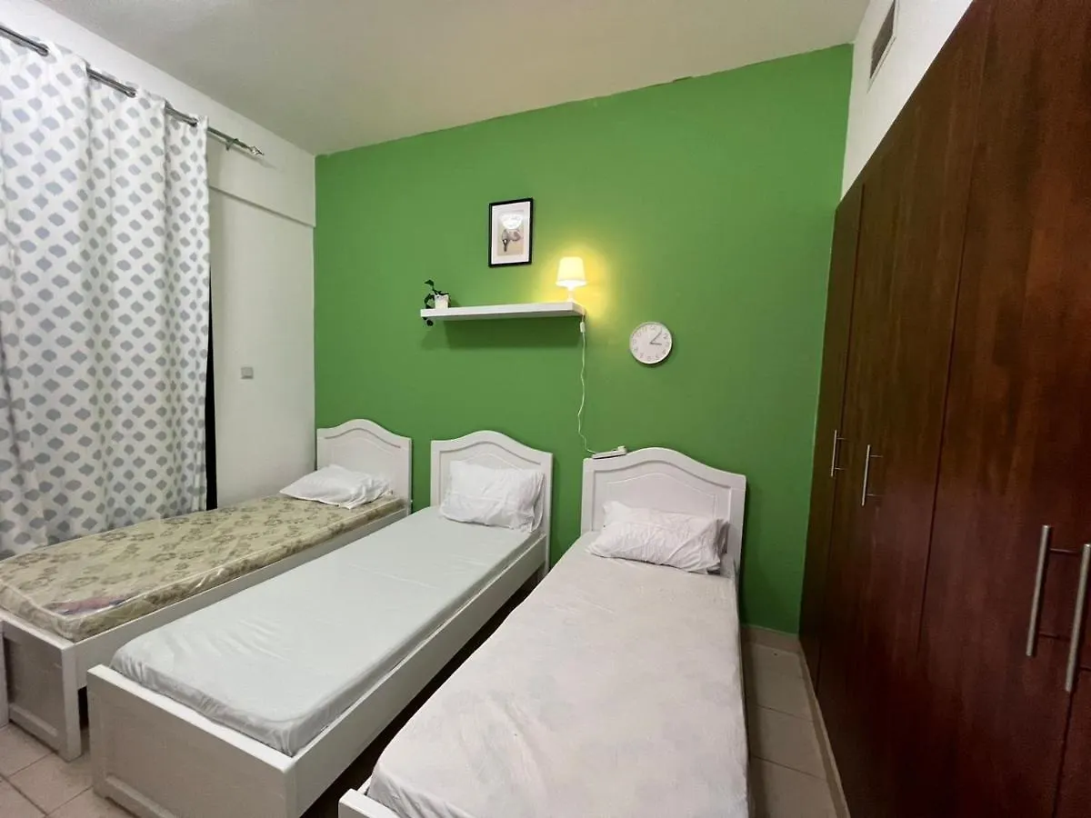 Cozy Budget Bedspace Sharing In Dubai Marina Lejlighed